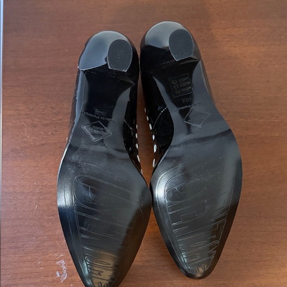 John Fluevog Black Patent Heels with White Stitching NEW! - Picture 3 of 7